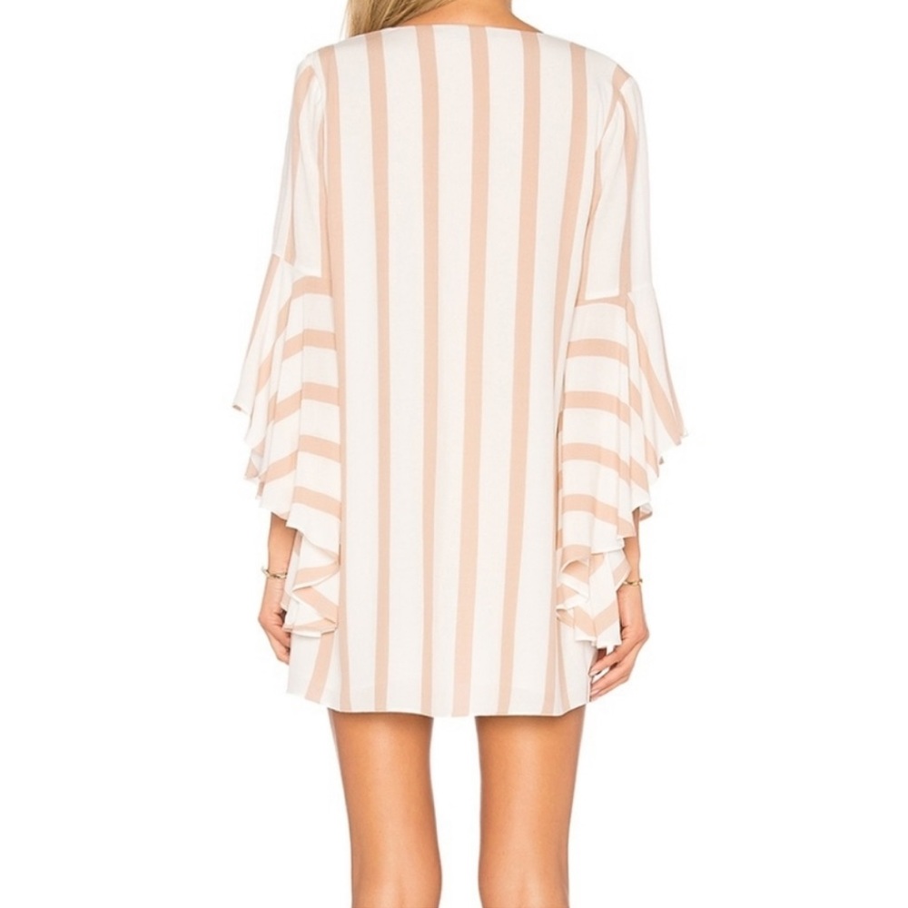 Revolve House of Harlows talullah dress 🌊 - Picture 9 of 10